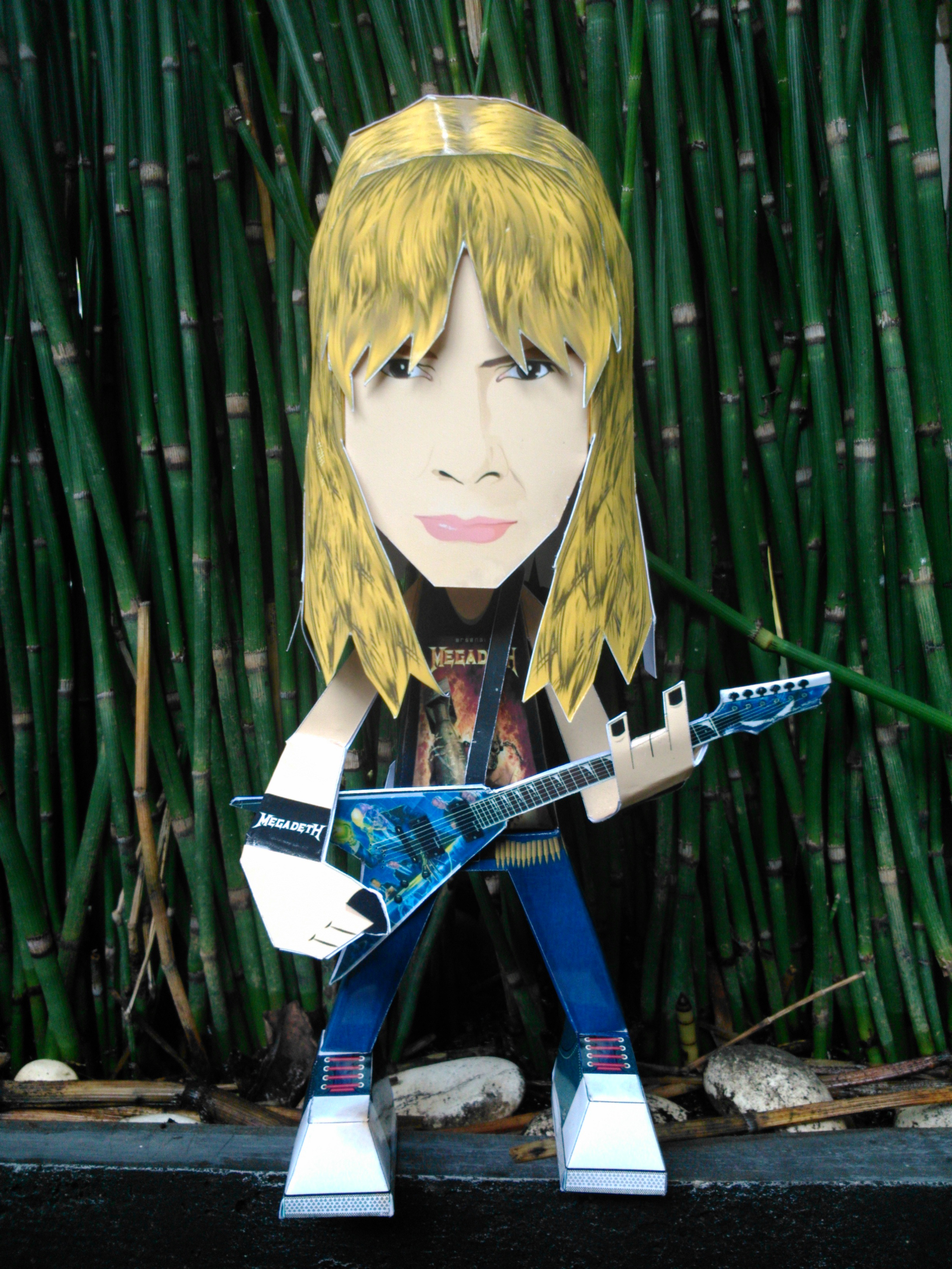 Dave Mustaine Papercraft